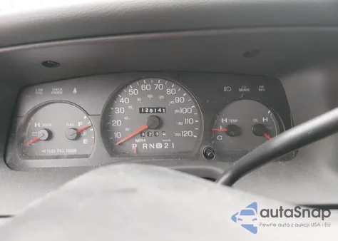 2001 Mercury Grand Marquis Gs z USA, uszkodzony, nr VIN 2MEFM74W21X622476